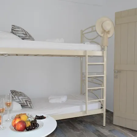 Depis Luxury Apartment Naxos City
