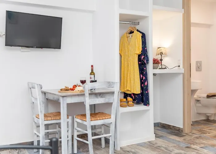 Depis Luxury Apartment Naxos City